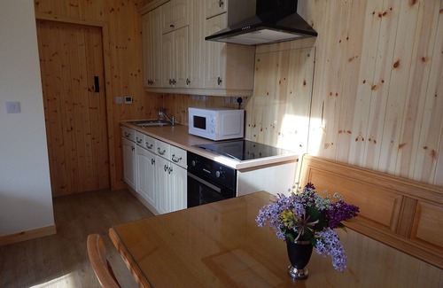 Hartpury Cabin | Delightful Log cabin.