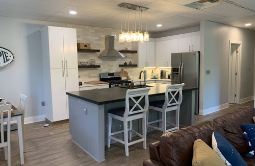 Vista Cottage | Delightful newly renovated 2 bedroom nestled within an avocado grove.