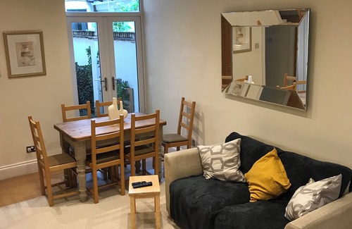 Greenwich House | Delightful period warehouse conversion.