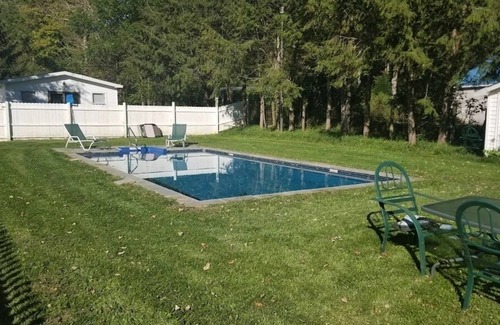 Jeffersonville Cottage | Delightful Pool House Cottage with inground Swimming Pool