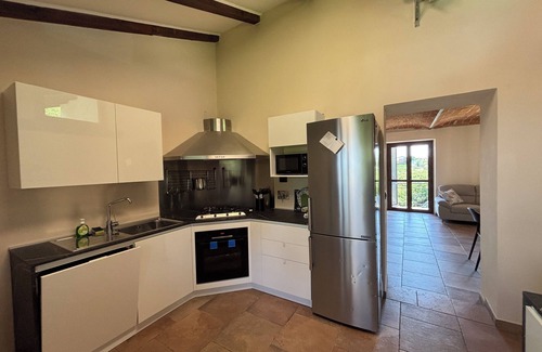 Mango House | Delightful Restored Farmhouse with Infinity Pool, AC & Wifi in Langhe, Piemonte