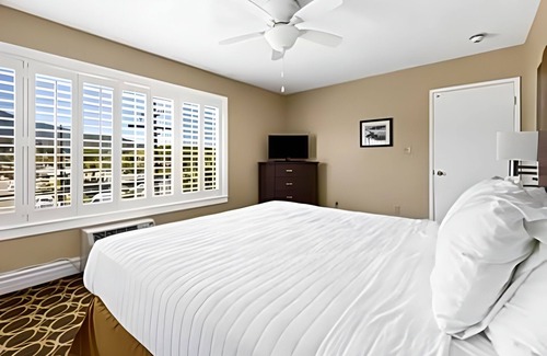 Corte Madera Hotel | Delightful Retreat | Near Golden Gate | Kitchen | Free Parking | Onsite Pool