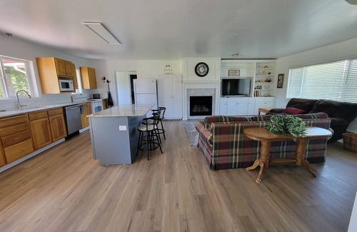 Arco Other | Delightful, secluded Farmhouse. Close to Craters of the Moon, hunting & fishing.