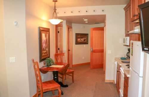 Columbia Falls Apartment | Delightful Studio with Meadow Lake Resort Amenities