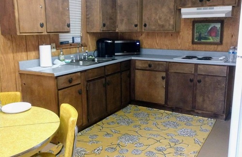 Reidsville Apartment | Delightful studio apartment located on Equestrian Estate.