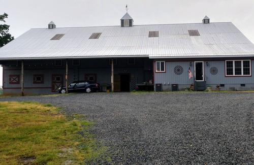 Reidsville Apartment | Delightful studio apartment located on Equestrian Estate.