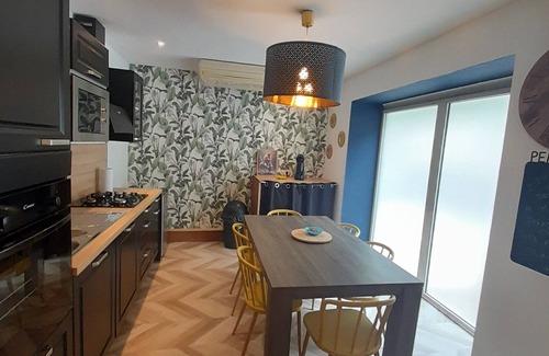 Molleges House | Delightful village house at the foot of the Alpilles mountains.