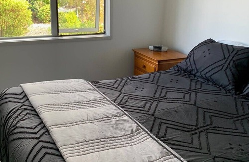 Westport House | Delightfully Warm 2 Bedroom 2 Bathroom Getaway. bird Lovers Sanctuary