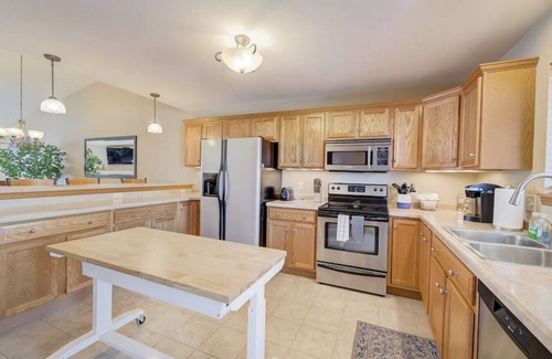 Lake Delton Condo | Dells, Devils Lake, Penthouse, Waterfront, Views!