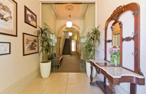 Deloraine Hotel | Deloraine Hotel