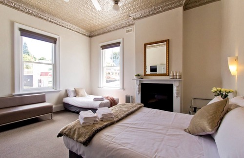 Deloraine Hotel | Deloraine Hotel