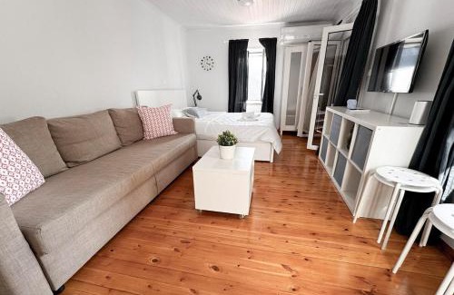 Delphi House | Delphi Sunset Studio