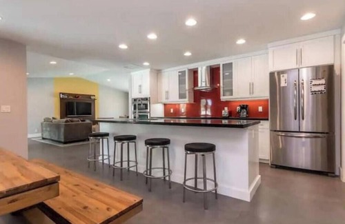 Tropic Isle House | Delray Beach Tropical Retreat