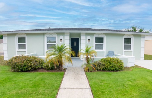 Greater Palm River Point CDC House | Delray House With Hot tub & Game Room