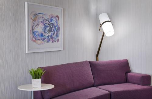 Farmington Hills Hotel | Delta Hotels by Marriott Detroit Novi