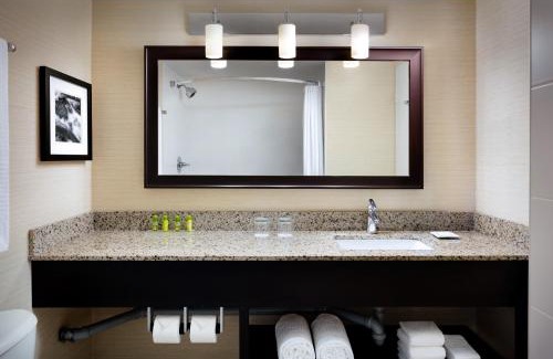Algoma District Hotel | Delta Hotels by Marriott Sault Ste. Marie Waterfront