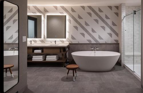 Wichita Falls Hotel | Delta Hotels by Marriott Wichita Falls Convention Center