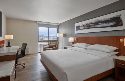 Northglenn Hotel | Delta Hotels by Marriott Denver Thornton