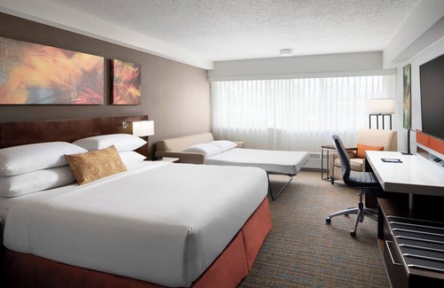 Southeast Calgary Hotel | Delta Hotels by Marriott Calgary South