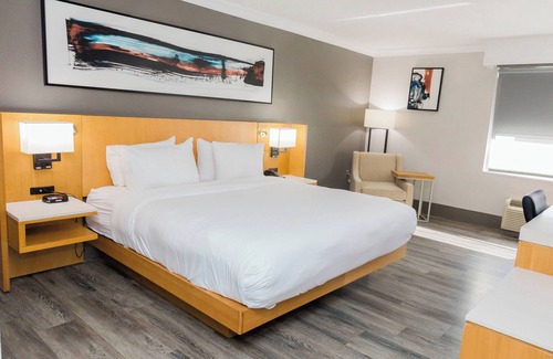 Dentsville Hotel | Delta Hotels by Marriott Columbia Northeast