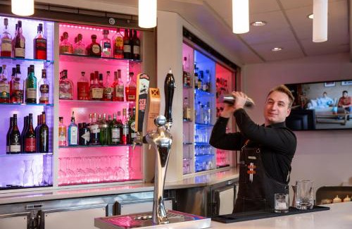 Southside Hotel | Delta Hotels by Marriott Edmonton South Conference Centre
