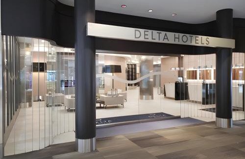 Downtown Edmonton Hotel | Delta Hotels by Marriott Edmonton Centre Suites