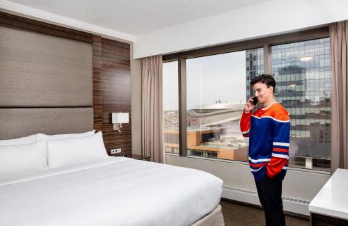 Downtown Edmonton Hotel | Delta Hotels by Marriott Edmonton Centre Suites
