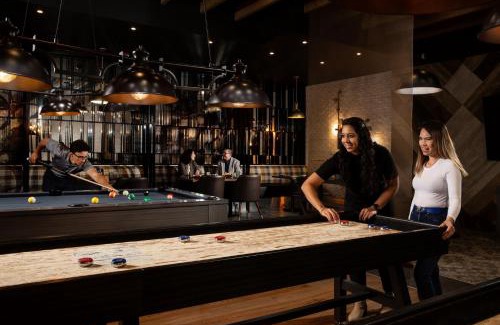 Downtown Edmonton Hotel | Delta Hotels by Marriott Edmonton Centre Suites