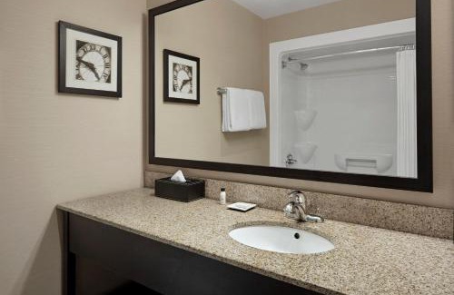 Guelph Hotel | Delta Hotels by Marriott Guelph Conference Centre