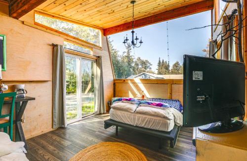 Delta Junction Apartment | Delta Junction Retreat with Northern Lights Cabin!