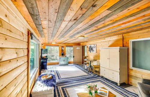Delta Junction Apartment | Delta Junction Retreat with Northern Lights Cabin!