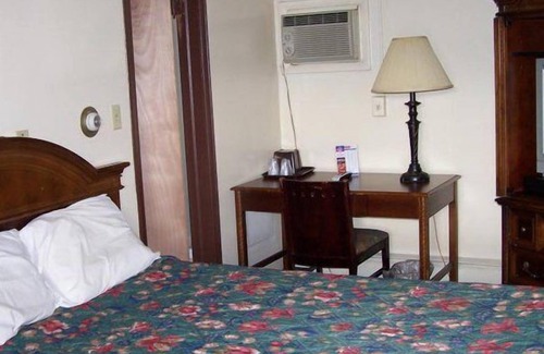 Bay City Hotel | Delta Motel