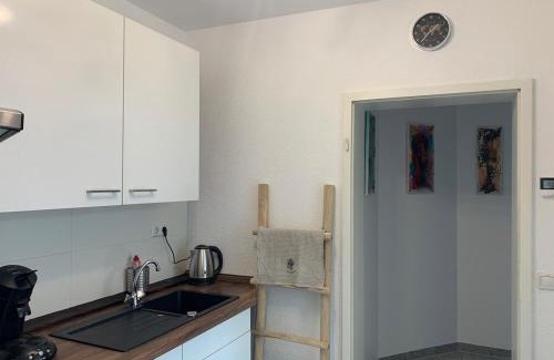 Kranichfeld Apartment | Delux Ferienwohnung Kunstgalerie und Ilmradweg