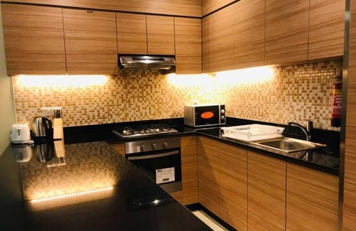 Al Barsha 1 Apartment | Deluxe 1 Bedroom Apartment Next to Mall of Emirates, Al Barsha
