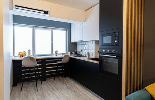 Bacau Apartment | Deluxe 1-bedroom apartment in wonderful Bacău with WiFi, AC