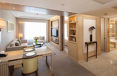 Lujiazui Apartment | Deluxe 1 Bedroom Apartment Near Shanghai World Financial Centre