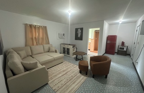 Isabella Apartment | Deluxe 1-bedroom double room in roadside motel Copperhill with WiFi, AC