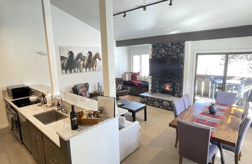 Moose Wilson Road Condo | Deluxe 2 bedroom, 2 bath condo 5 min. Teton Village and GTNP.