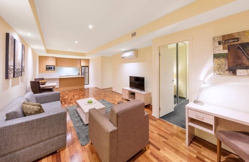 Chinatown Apartment | Deluxe 2 Bedroom Apartment at Lonsdale Street Melbourne