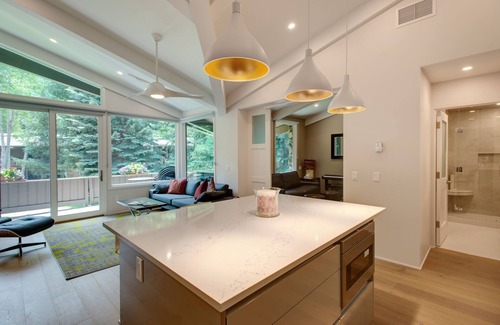 Aspen Condo | Deluxe 2 Bedroom Apartments at Resort with Outdoor Pool & Hot Tub