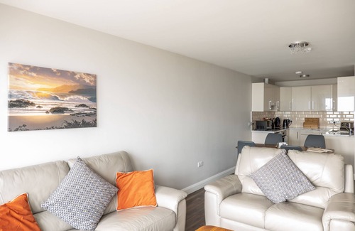 Galway Apartment | Deluxe 2 bedroom Sea View apartment in Salthill, Galway