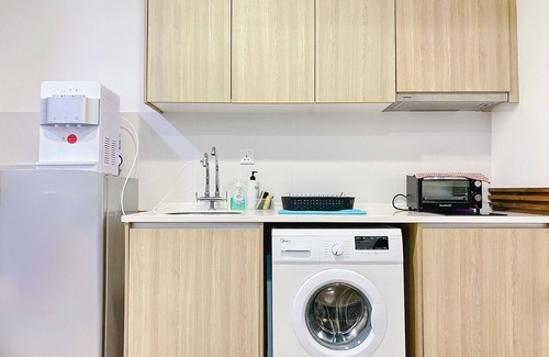 Downtown George Town Condo | Deluxe 2B2B Sea View Condominium at Tropicana 218 Macalister