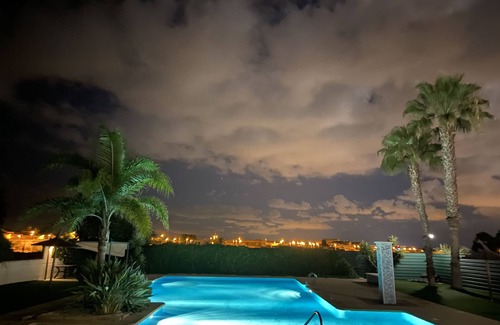 Torre-Pacheco Villa | Deluxe 3 bed 2 bath Villa, Wifi, UK TV, Pool, Local Amenities