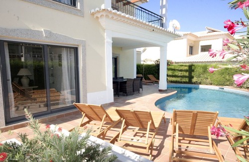 Porto de Mos House | Deluxe 3 Bedroom Villa w/Heated Pool, Walking distance to Beach, Wifi, A/C