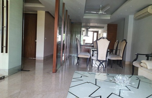 Okhla Apartment | Deluxe 4 Bedroom Apartment