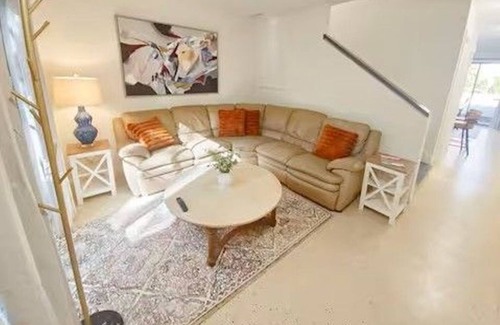 Charlotte Center City House | Deluxe 4 Bedroom Townhouse in Uptown Charlotte