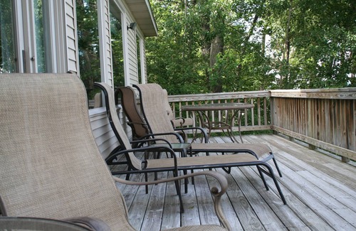 Au Gres House | Deluxe 5 bedroom Lakefront home, Lake Huron, Sandy Beach, Wooded Point