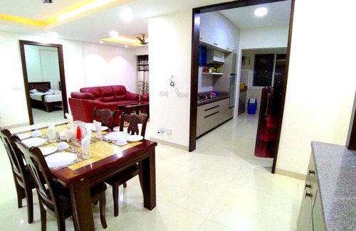 Bengaluru House | Deluxe AC Room in 3BHK Corporate service Aparment Manyata Tech Park