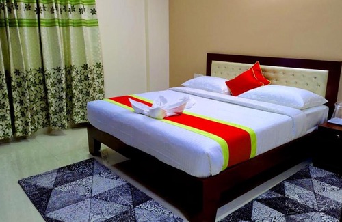 Bengaluru House | Deluxe AC Room in 3BHK Corporate service Aparment Manyata Tech Park