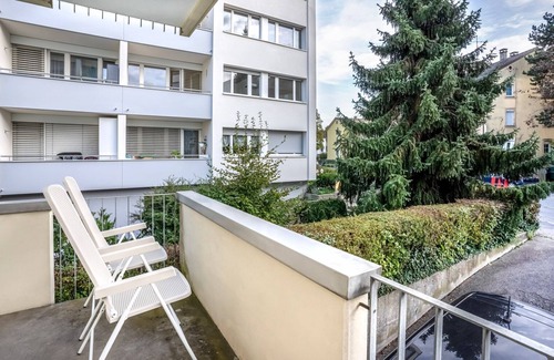 Allschwil Apartment | Deluxe Allschwil 3 Room w/Storage, nr local market, by Blueground
